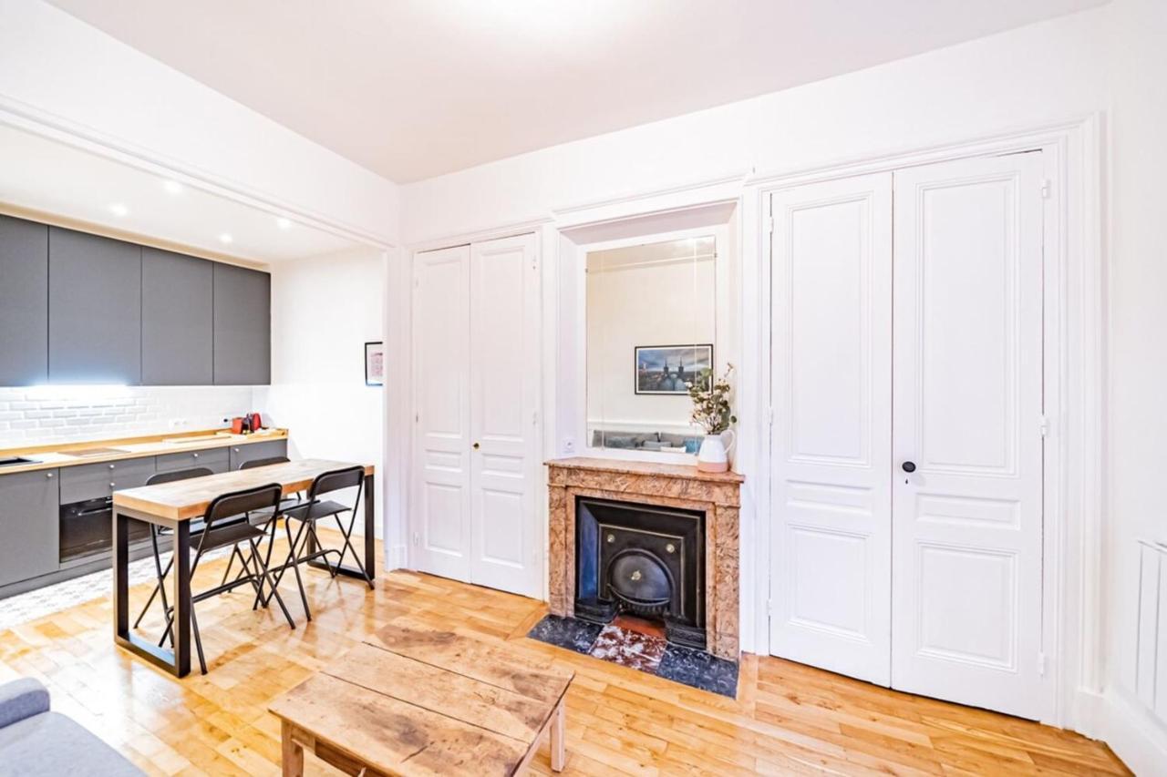 Aapartment With Character Parquet Flooring Fireplace - Charpennes Villeurbanne Extérieur photo